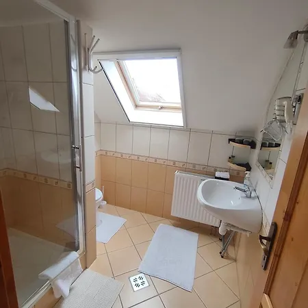 Eckhardt Vendeghaz Konukevi