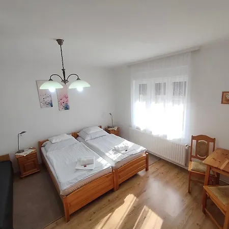 Eckhardt Vendeghaz Gasthof 3*