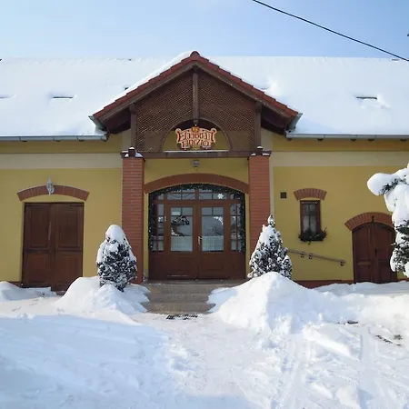 Pensiune Eckhardt Vendeghaz