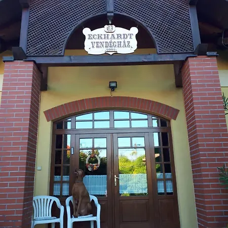 Eckhardt Vendeghaz Guest house *