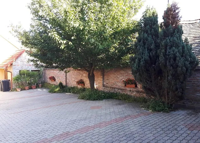 Eckhardt Vendeghaz Guest house 3*