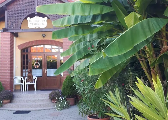 Eckhardt Vendeghaz 3* Villány